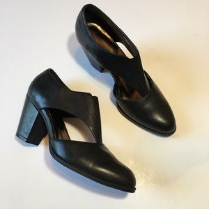 New York Transit Heels Sz 9M